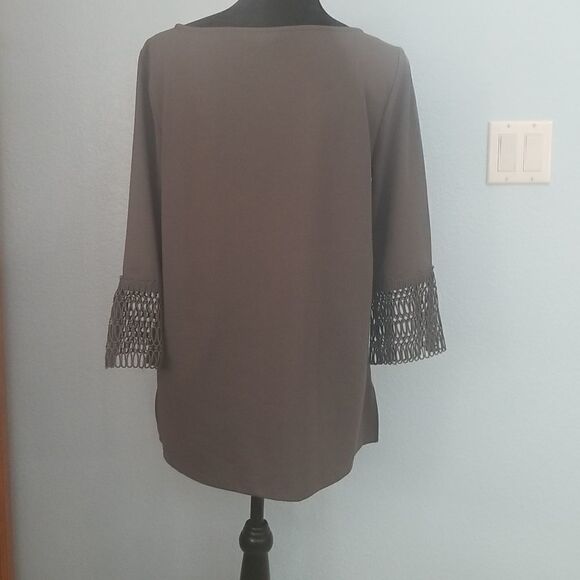 Ann Taylor sleeve detail top - Picture 2 of 7